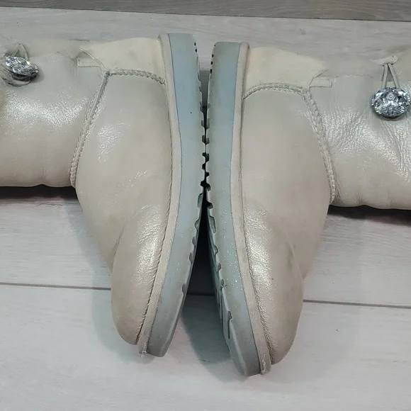 Ugg Australia Women Bailey I Do Wedding Bridal Short Sheepskin Boots shoes 8 - Picture 9 of 15